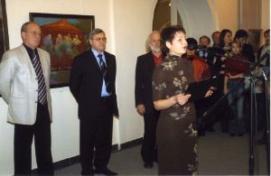 «Осенний салон - 2004». Слева ген. директор музея Макоев Ф.Х.